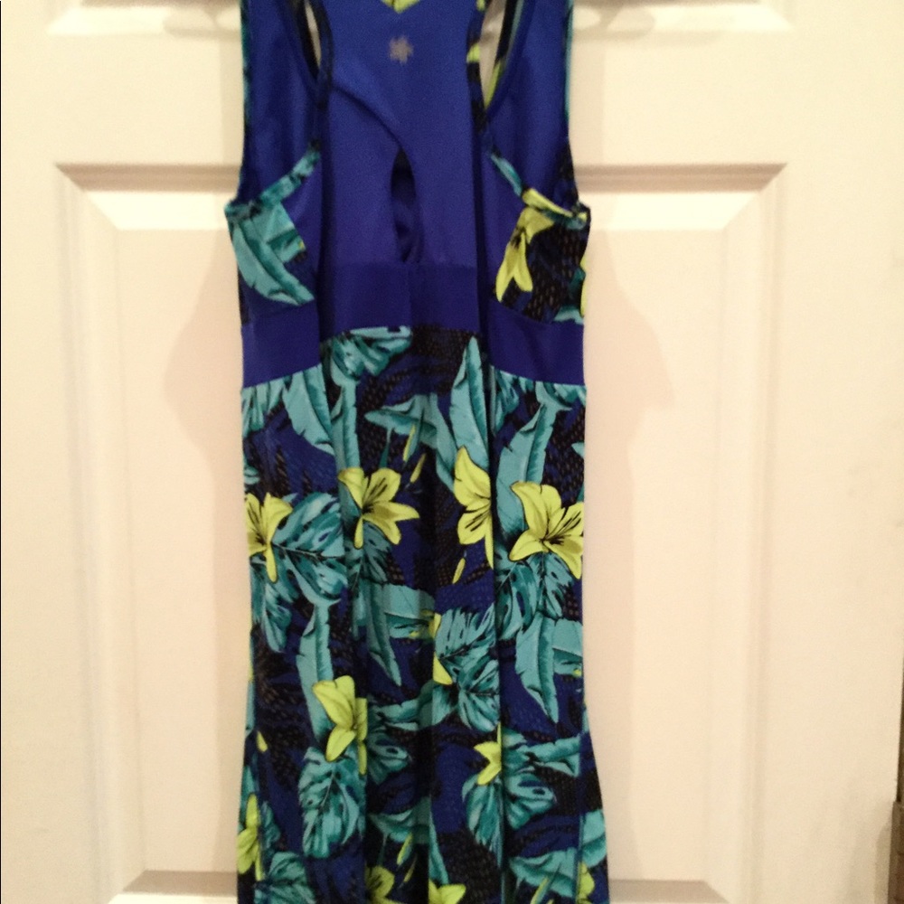 Dress with bra - Picture 4 of 6